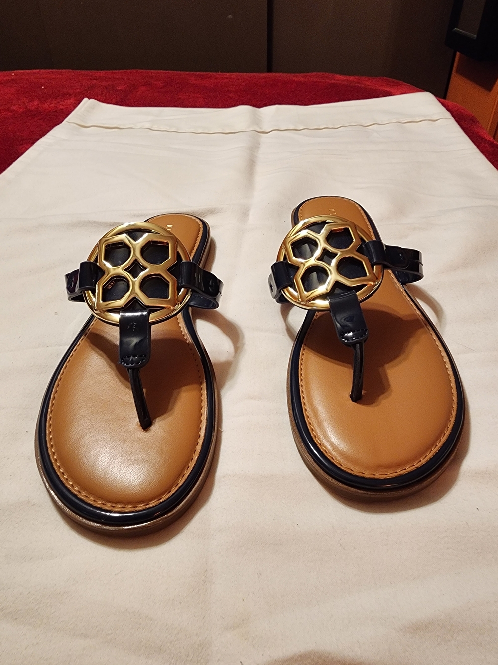 Kelly and Katie Women’s navy blue and Tan size 8 Sandal with Gold Accent